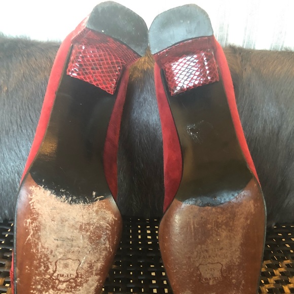 Stuart Weitzman Red Suede/Snake Skin Pump Sz 9.5B - Picture 4 of 5